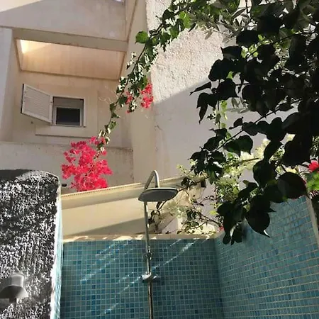 Three Bedroom House By The Sea Vakantiehuis *