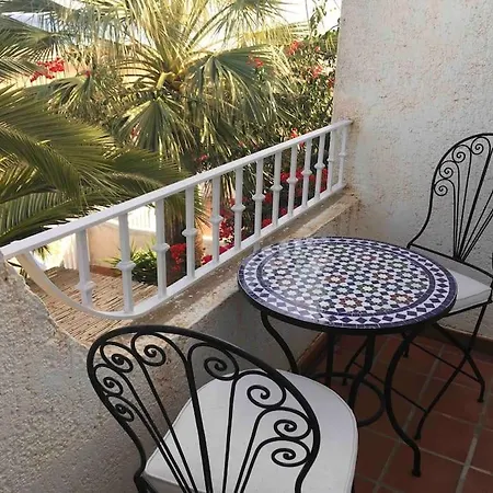 Three Bedroom House By The Sea