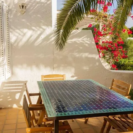 Casa de Férias Three Bedroom House By The Sea